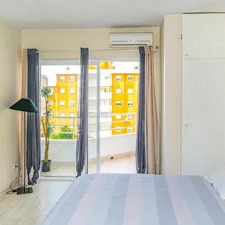 Apartament Awesome Apartment In Torremolinos With Outdoor Swimming Pool And Wifi